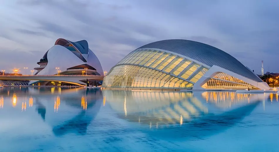 Descubre la increíble ruta de Valencia a Madrid: un viaje lleno de encanto y diversidad