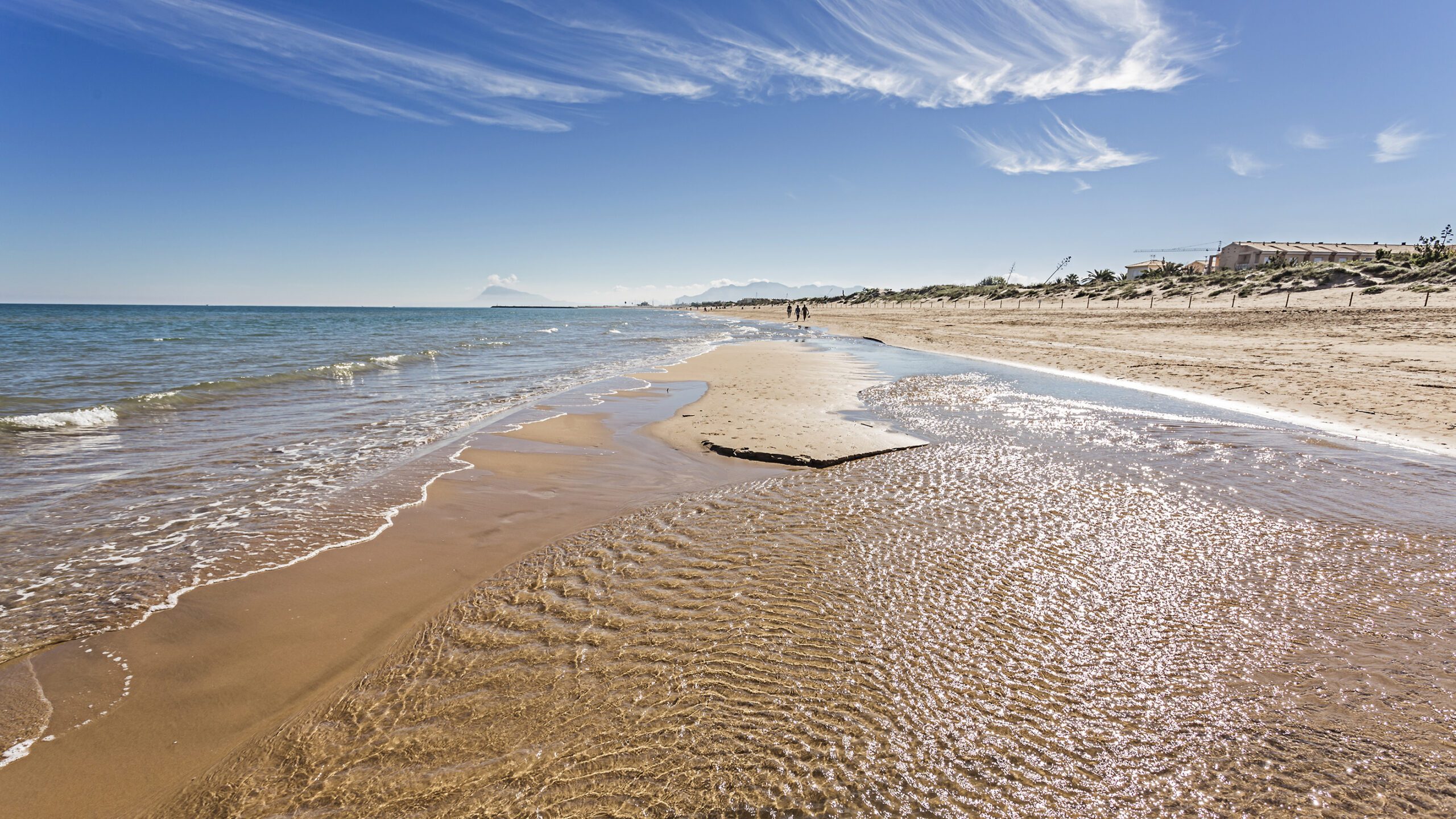 Descubre los mejores playas de Valencia para disfrutar del sol y el mar