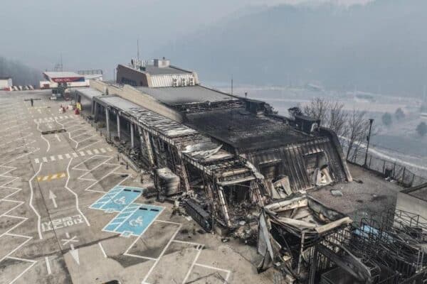 Elevan a 26 los muertos por los incendios forestales en Corea del Sur
