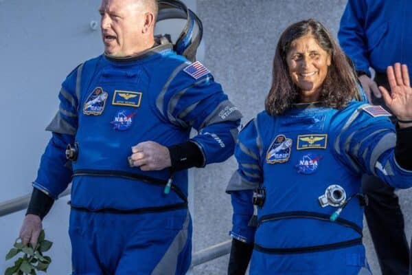 DIRECTO | Los astronautas de la NASA atrapados en la Estación Espacial regresan a la Tierra