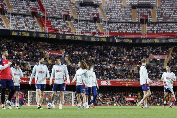 Mestalla vibra con La Roja