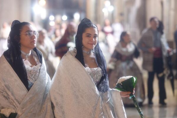 Todas las fotos de la Ofrenda del 18 de marzo por la calle San Vicente entre las 20:00 y las 21:00 horas