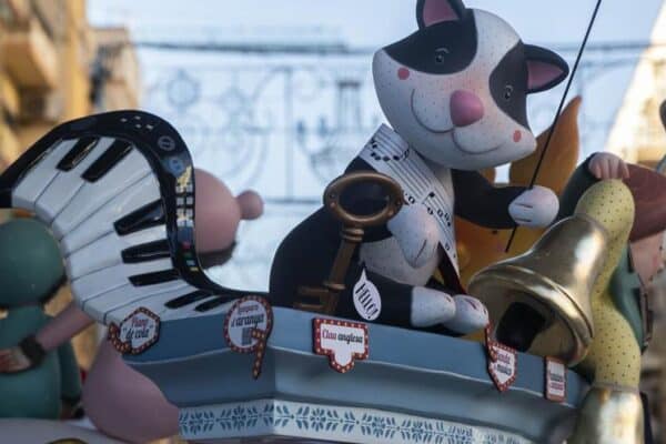 Un recorrido visual por todas las fallas infantiles de Especial
