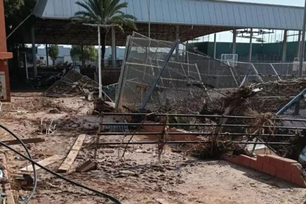 Educación cede espacios de colegios para actos de asociaciones que perdieron sus locales en la dana